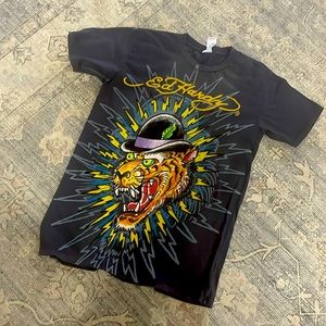 Gray Ed Hardy T shirt, like new